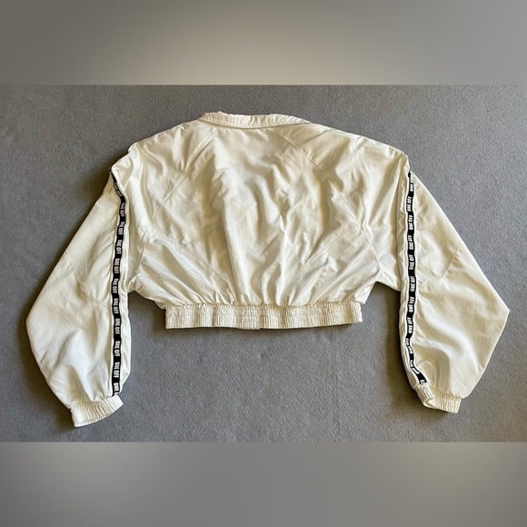 Bershka Women’s Cropped Sports Jacket White Medium BSK Girl Nylon Zip One Off - Picture 6 of 6